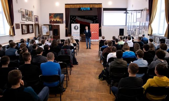 Dyskusje o ekonomii i historii w Suwałkach i Płocicznie-Tartak W atrakcyjny sposób o ekonomii i historii w Suwałkach i Płocicznie-Tartak