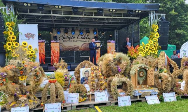Święto chleba zgromadziło mieszkańców gminy, przedstawicieli sołectw