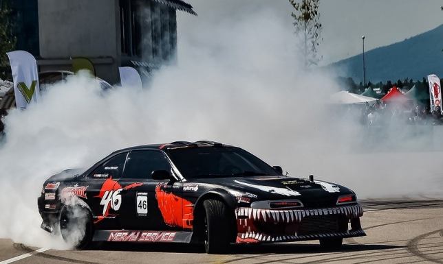 Spotkanie miłośników motoryzacji w Olecku