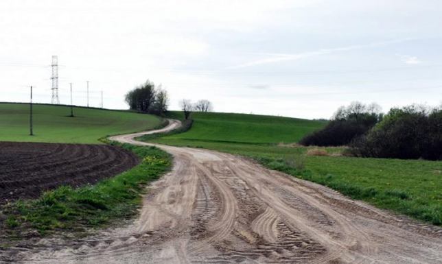 Żwirowanie dróg w Gminie Bakałarzewo