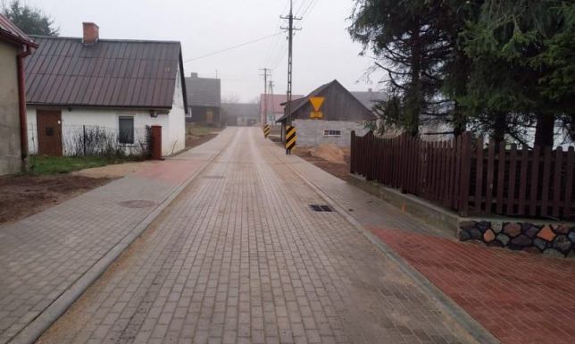 Nowa droga w centrum Filipowa Przebudowana ulica Wiszowatego w Filipowie