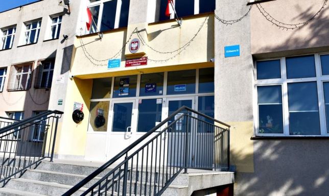Jak zwiększyć bezpieczeństwo w suwalskich szkołach? Radny składa interpelację