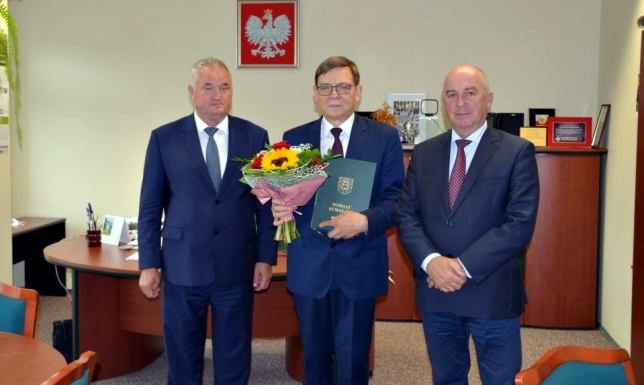 Dyrektor Zespołu Szkół w Dowspudzie odszedł na emeryturę Jan Kazimierz Orłowski odchodzi na emeryturę
