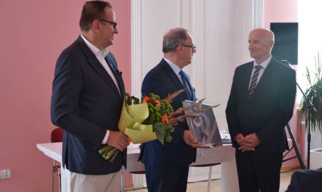 Tadeusz Radziwonowicz, dyrektor Archiwum Państwowego, odchodzi na emeryturę