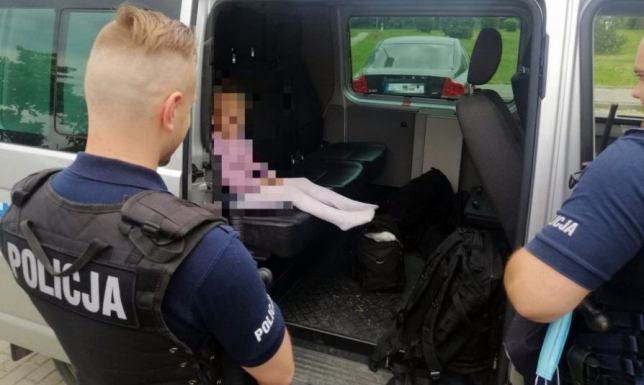 3-latka sama wyszła z mieszkania babci i chodziła ulicami Suwałk
