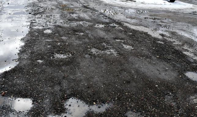 Prace związane z remontami cząstkowymi nawierzchni bitumicznych