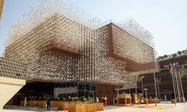 Podlaskie miasto z drewna zadebiutowało na Expo 2020 w Dubaju można zwiedzać Pawilon Polski na Wystawie Światowej Expo 2020