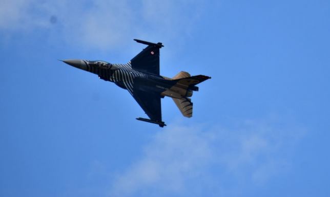 Pokaz treningowy bojowego myśliwca F-16