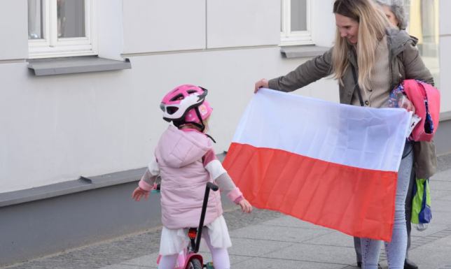 Flagi na święta majowe od Czesława Renkiewicza