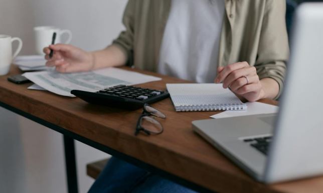 Wystawienie faktury online za darmo – czy to możliwe i legalne? Wystawienie faktury online za darmo – czy to możliwe i legalne?