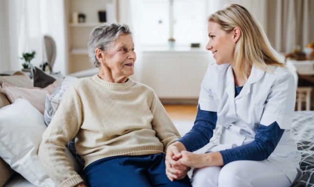 Oferty pracy dla opiekunki Niemcy. Jak aplikować na tę posadę?