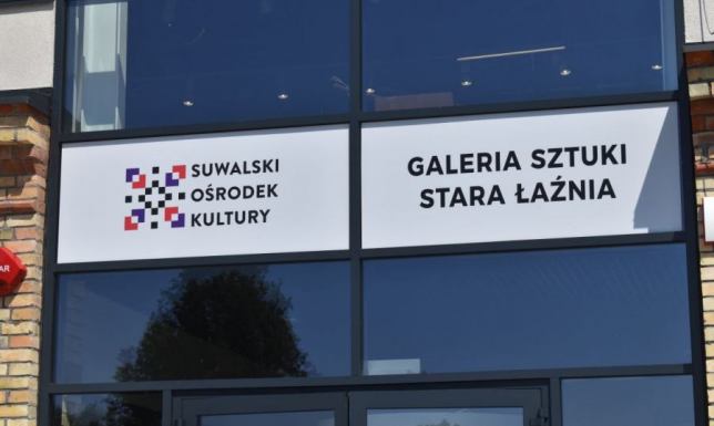 "Kultura nie powinna kojarzyć się z piciem piwa" Parasole piwne przy Starej Łaźni