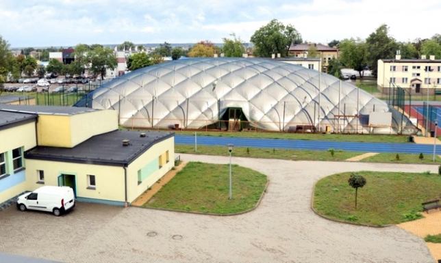 Co z halą pneumatyczną przy SP 6 i napisem 3D Suwałki