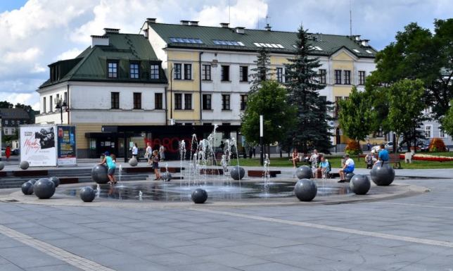 przebudowa byłego hotelu Suwalszczyzna na cele administracji samorządowej