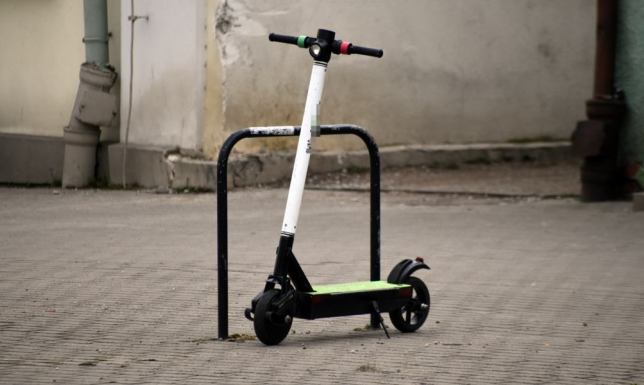 Kara za jazdę hulajnogą elektryczną w stanie nietrzeźwości