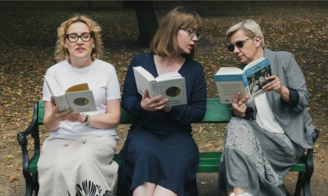 Fotograficzna interpretacja wiersza noblistki pt. „Jarmark cudów”