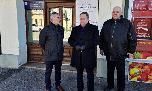 "Jeżeli USA zostanie wypchnięte z Europy, to Niemcy nam bezpieczeństwa nie zapewnią"  Parlament Europejski przegłosował rezolucję dotyczącą wzmocnienia obronności UE