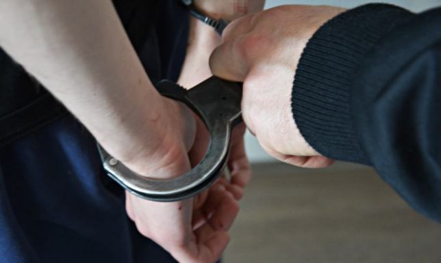 40-latek podejrzany o kradzieże perfum wpadł w ręce pracownika ochrony