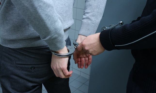 44-latek zatrzymany za kradzież akumulatorów 44-latek zatrzymany za kradzież akumulatorów