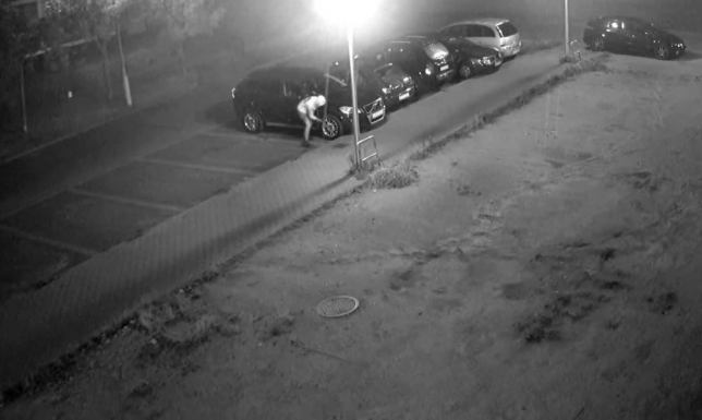 Suwalscy policjanci poszukują mężczyzny podejrzanego o uszkodzenie samochodu