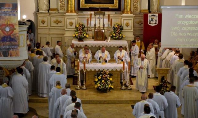 Kapłani diecezji ełckiej modlili się o świętość