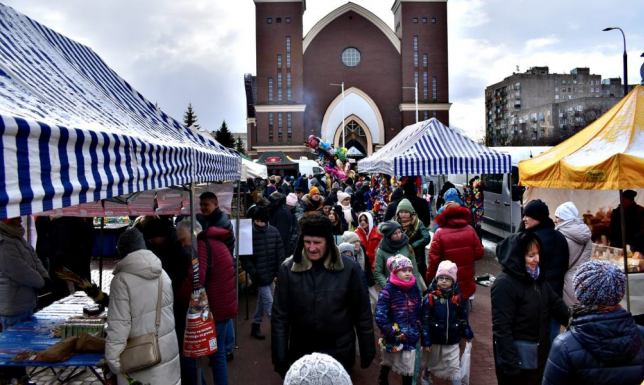 Rękodzieło ludowe, artystyczne rzemiosło, regionalne przysmaki