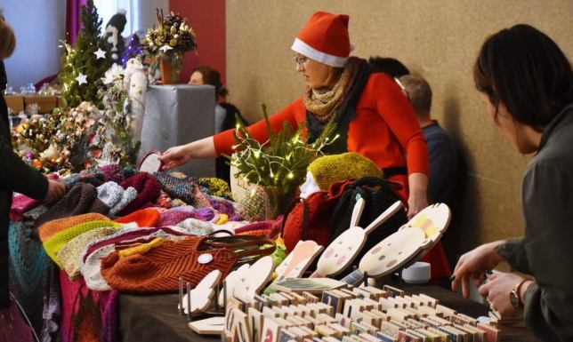 pierwsza edycja Świątecznego Kiermaszu Rękodzieła w Suwałkach