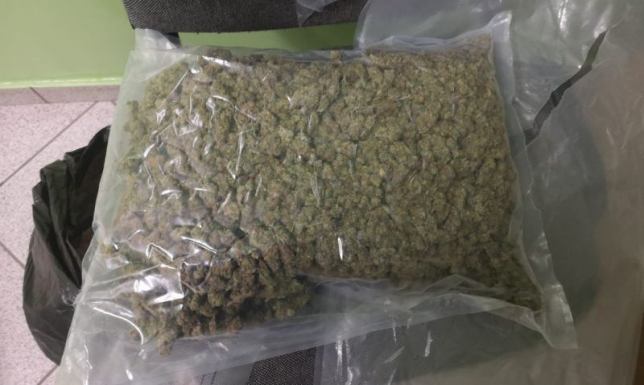 32-latek usłyszał zarzut posiadania znacznej ilości środków odurzających