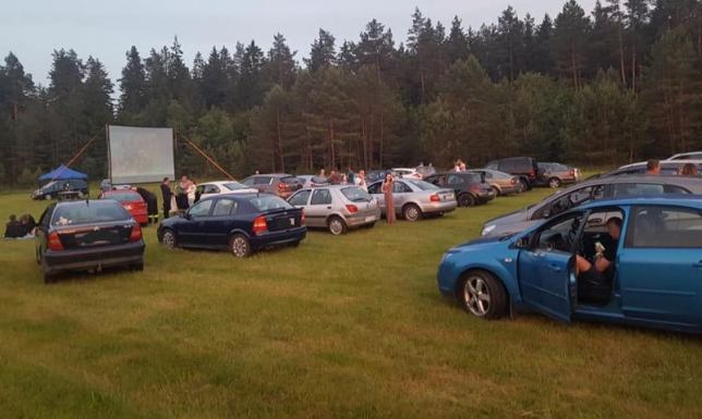 Wraca kino plenerowe Ośrodek Czytelnictwa i Kultury Gminy Suwałki zaprasza na seanse filmowe