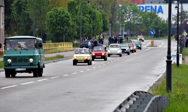 parada zabytkowych samochodów i motocykli,