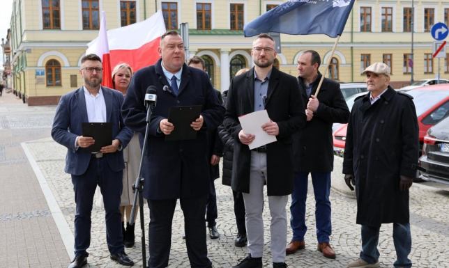 Konferencja prasowa Konfederacji w Suwałkach
