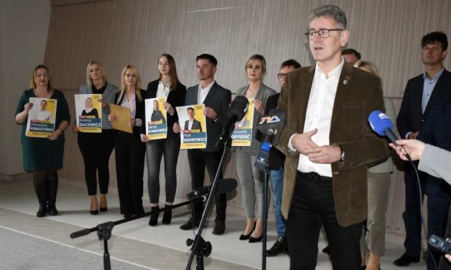 Konferencja komitetu wyborczego Trzecia Droga PSL – PL2050 Szymona Hołowni