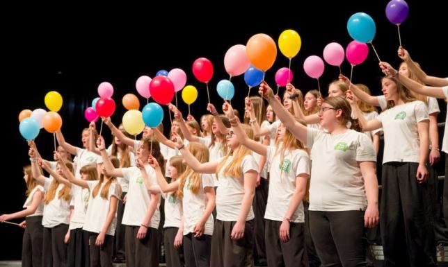 Celem konkursu jest upowszechnianie śpiewu chóralnego w szkołac