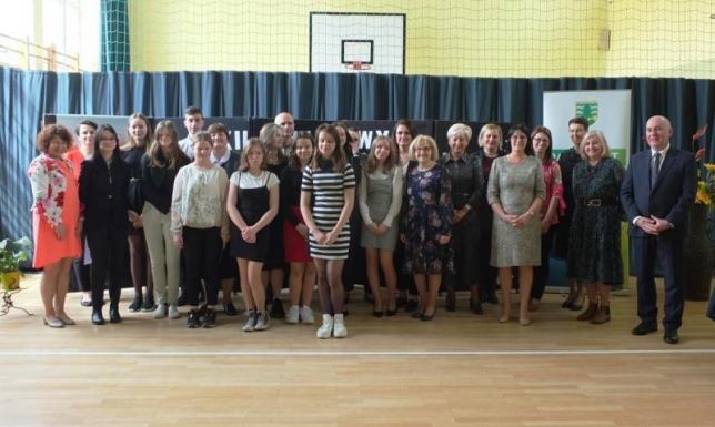 XII Powiatowy Konkurs Recytatorski „Strofy Jana Pawła II”  XII Powiatowy Konkurs Recytatorski pod hasłem „Strofy Jana Pawła II”