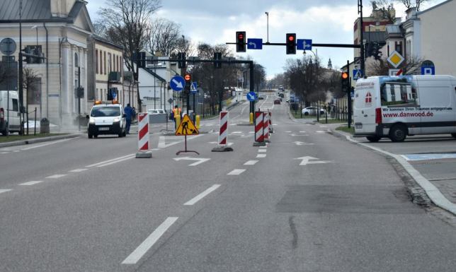 utrudnienia w ruchu drogowym w związku z odmalowywaniem pasów