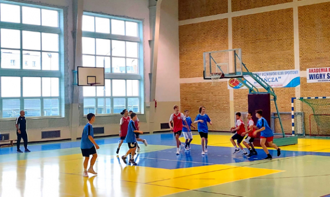 Uczniowie Szkoły Podstawowej nr 2 im. Aleksandry Piłsudskiej zwycięzcami Mistrzostw Suwałk