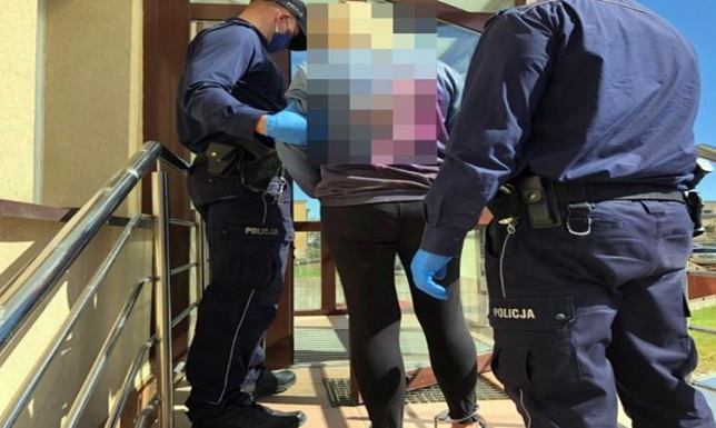 Zdobycze ze skradzionego samochodu trzymała w... kolejnym skradzionym aucie