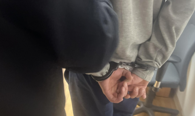 kradzież perfum na łączną kwotę ponad tysiąca złotych