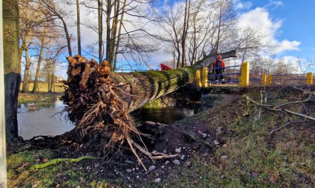 nieprzejezdny jest most na ulicy Krzywólka w Suwałkach