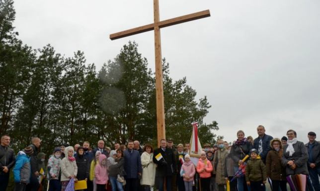 Góra Cisowa krzyż upamiętniający wizytę papieża