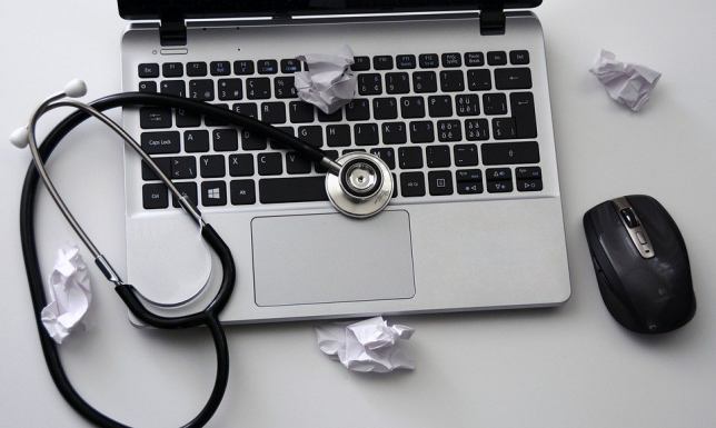 99,99 proc. zwolnień lekarskich jest wystawianych wyłącznie w formie elektronicznej. 99,99 proc. zwolnień lekarskich jest wystawianych wyłącznie w formie elektronicznej.