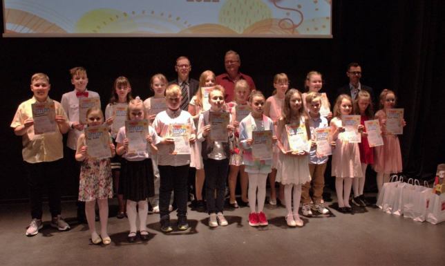 utalentowane dzieci i młodzież z Suwałk, Raczek, Jeleniewa, Rutki-Tartak i Gołdapi