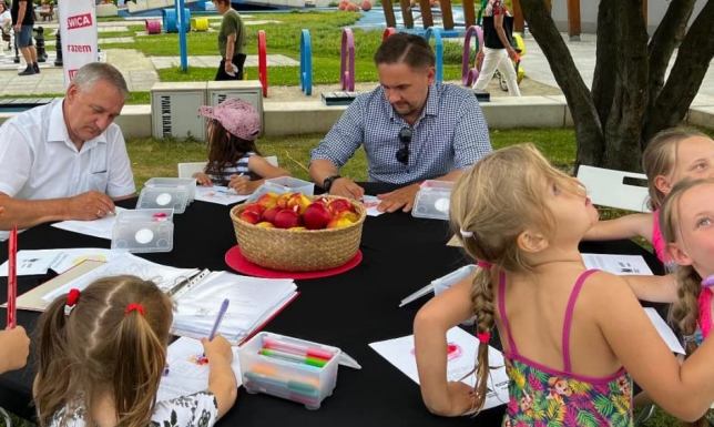 Suwałki, Plac im. Marii Konopnickiej, godzina 17:30