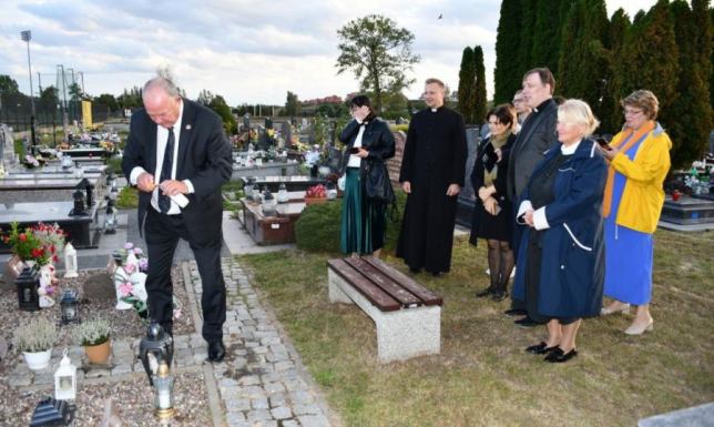 28.  pogrzeb Dzieci Zmarłych Przed Narodzeniem