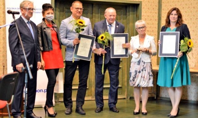 Suwalski MOPR nagrodzony Nagroda dla Miejskiego Ośrodka Pomocy Społecznej