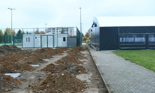Stare lodowisko było wyeksploatowane i zniszczone przez wandali