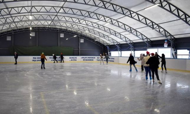 Sezon dla suwalskich łyżwiarzy w tym roku potrwa dłużej