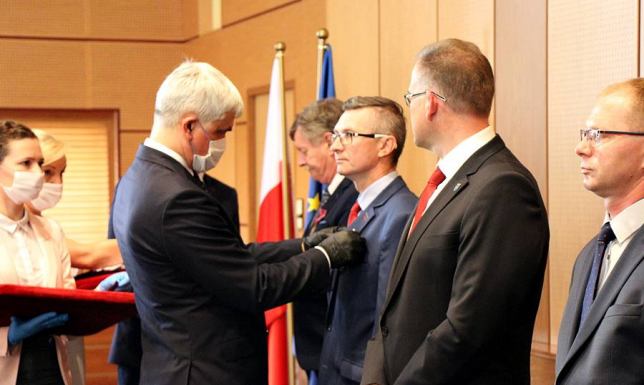 Wójt wyróżniony Brązowym Krzyżem Zasługi