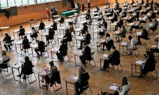 Rusza maturalny maraton Egzaminem pisemnym z języka polskiego rozpoczęły się tegoroczne matury