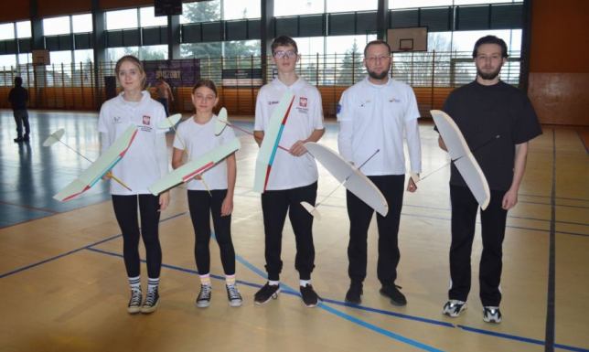 Puchar Polski Modeli Szybowców Halowych wyrzucanych z ręki 